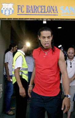 奥格斯堡成德甲凯恩进球重灾区，3场战局丢6球